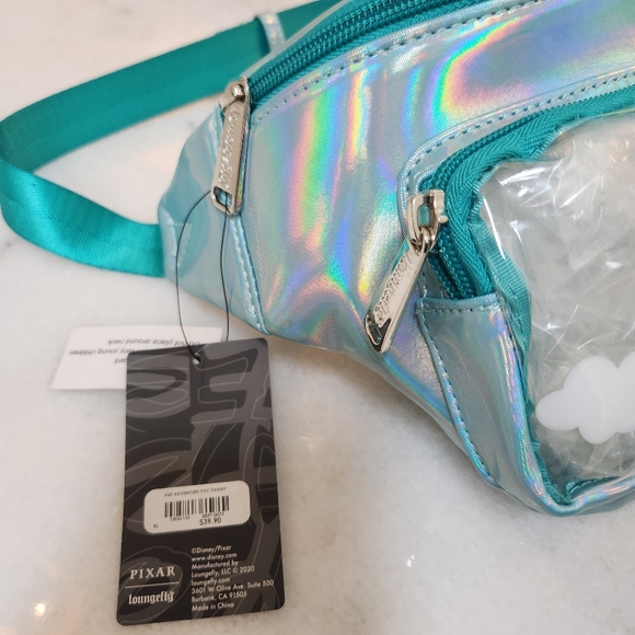 NWT Loungefly UP Disney Fanny Pack Belt Bag Crossbody Bag Balloons Carl Ellie - Picture 3 of 3